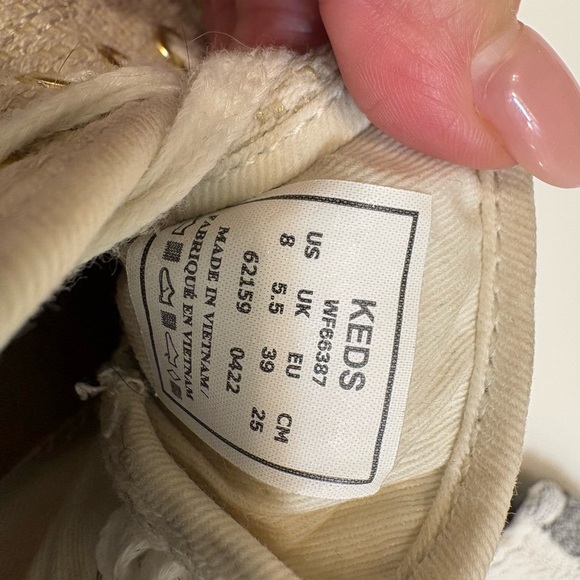 Keds Women’s Cream & Gold Triple Kick Canvas Sneakers - Picture 4 of 5